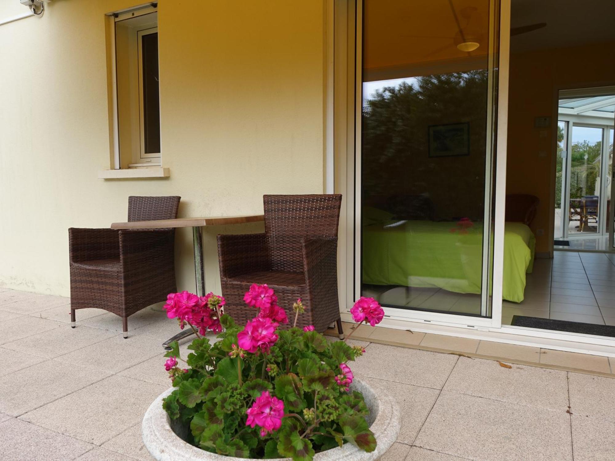 Locatlantique Bed & Breakfast Aytré Екстериор снимка