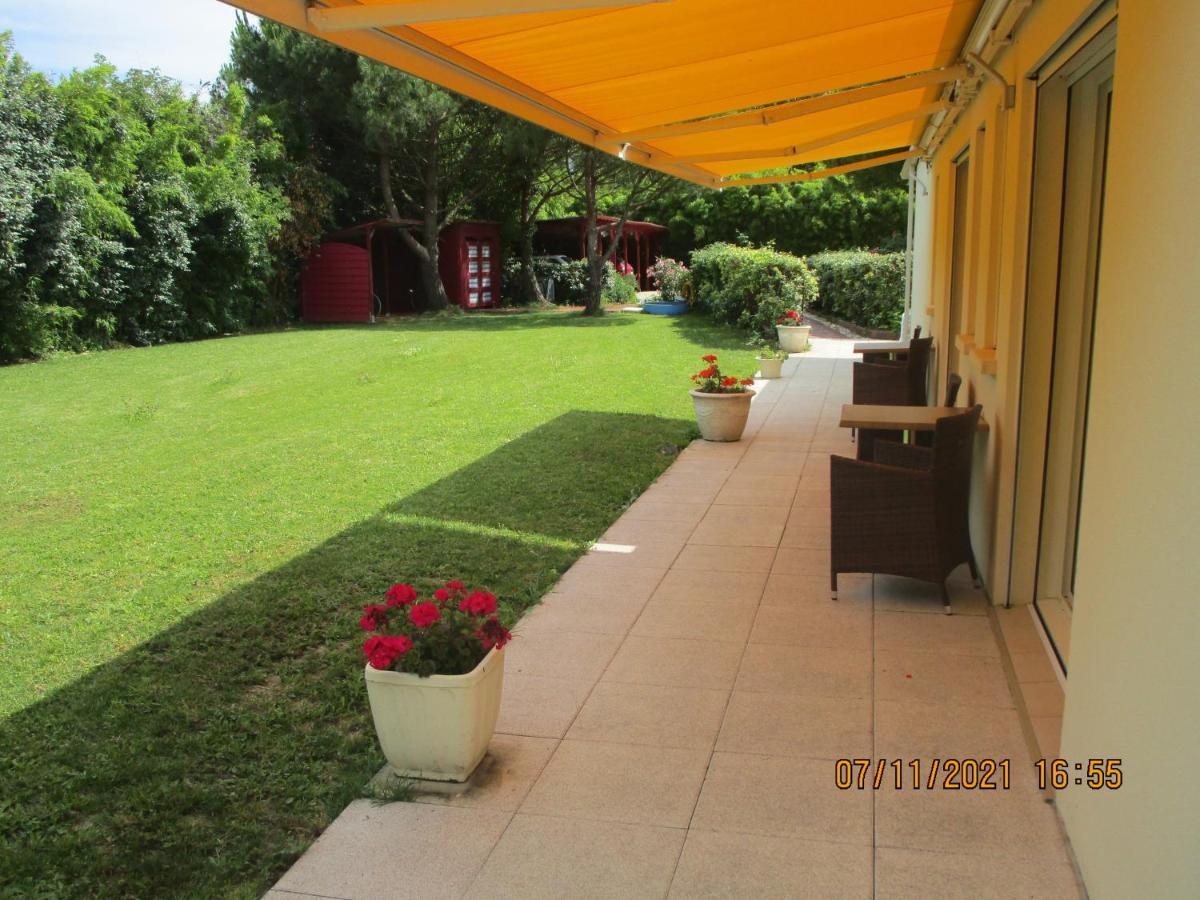 Locatlantique Bed & Breakfast Aytré Екстериор снимка
