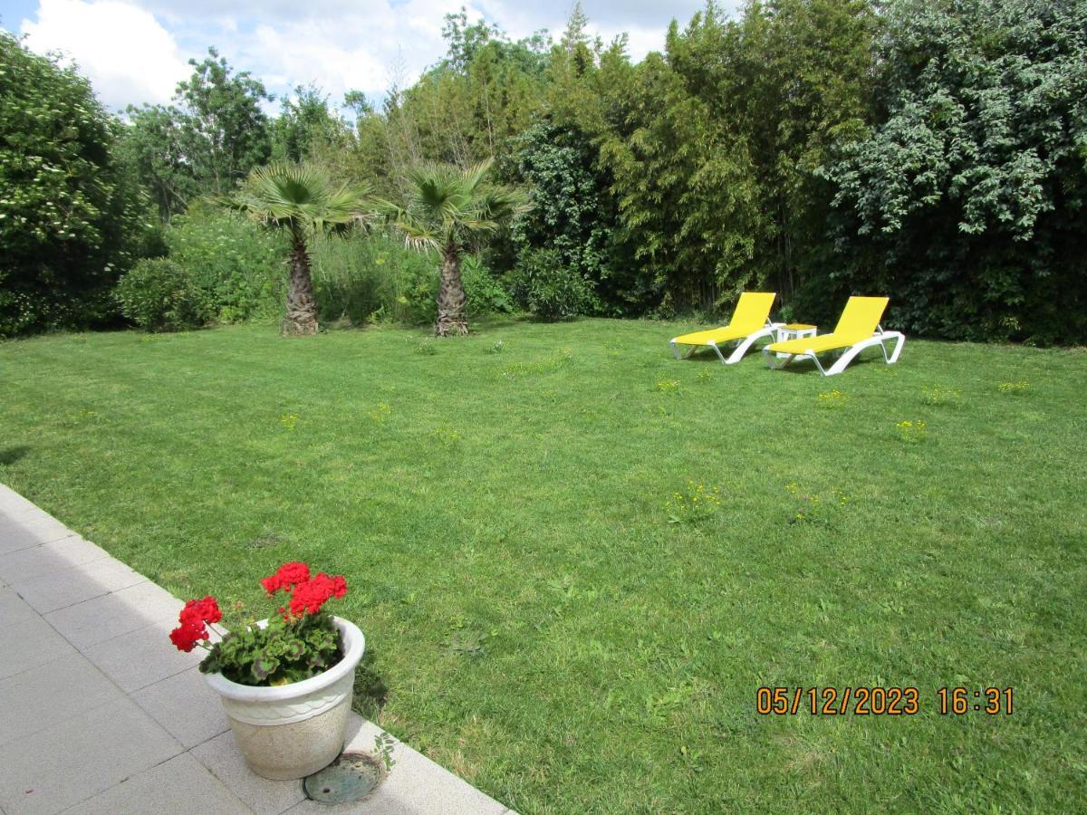 Locatlantique Bed & Breakfast Aytré Екстериор снимка