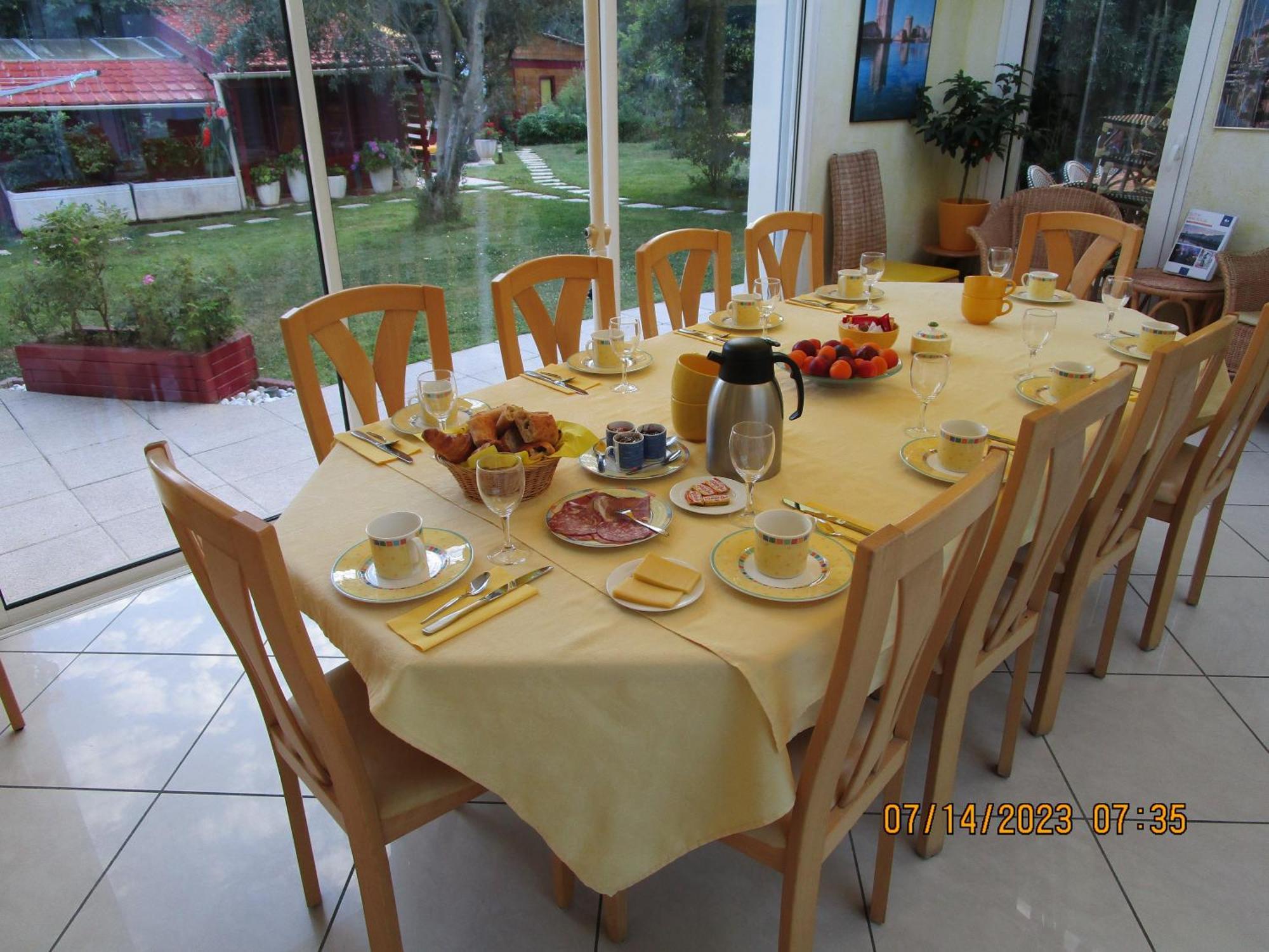Locatlantique Bed & Breakfast Aytré Екстериор снимка